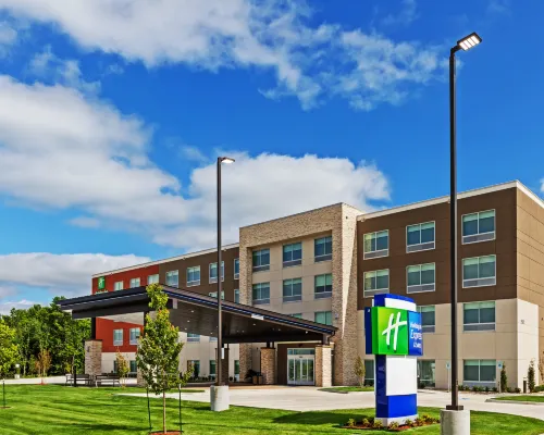 Holiday Inn Express & Suites Parsons by IHG Hotels in Parsons