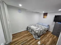 Clean precious house Hoteles cerca de Ajax Downs