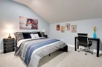 Walk to Lake: Hiram Hideaway w/ Shared Gazebo!