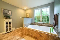 Hot Tub & Wooded Views: Lakefront Blue Eye Cottage - parking