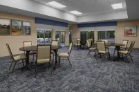 Hampton Inn  Suites by Hilton Long Island Farmingdale