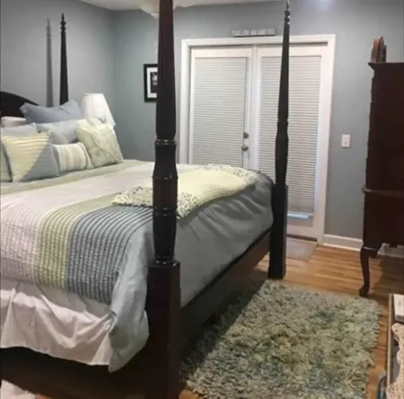 Parrott’s Landing: Be at Home By the Sea, Relaxing with Family and Friends