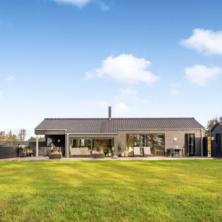 "Talitha" - 1.5km from the Sea