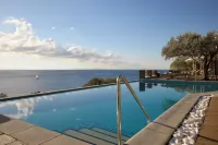 Selana Suites - สระว่ายน้ำแบบอินฟินิตี้