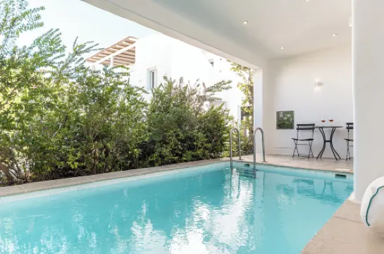Majo Suites Hotel