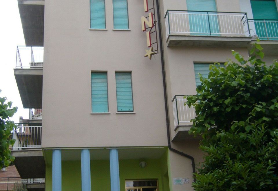 Albergo Villa Canapini - Hizvo