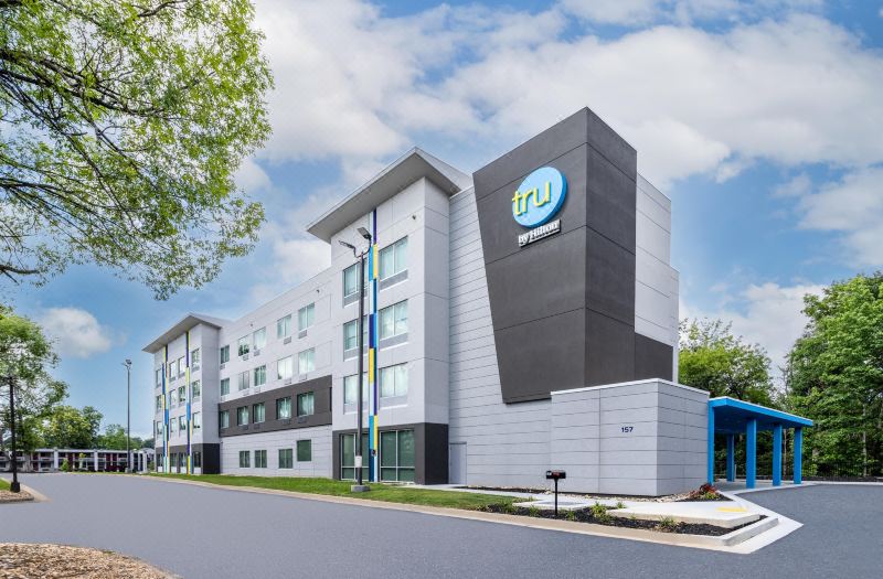 Tru by Hilton Commerce