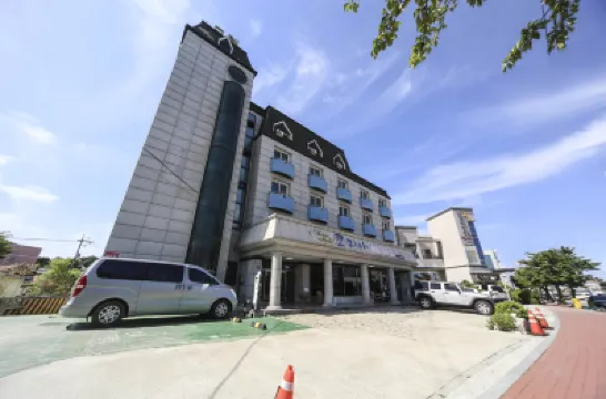 Korea Hotel Gangneung ソンジュ図書館周辺のホテル