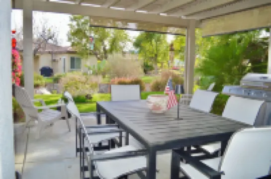 Resort Style Home- Pool Table- Walking Distance to Coachella Fest & Stagecoach