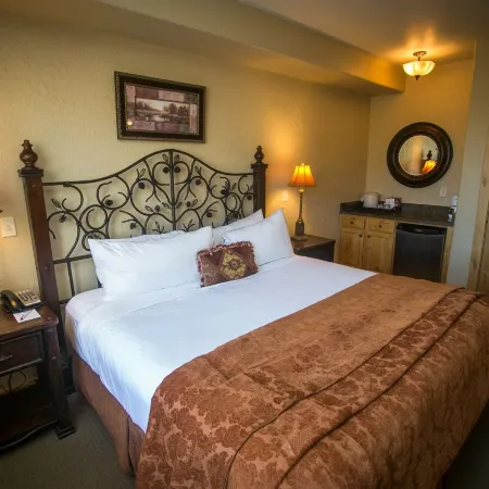 Stay in Comfort While Enjoying Valley Views Save 20% on 7 Nights!