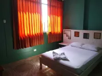 Plaza Jungle Hostel Hotels in 