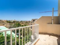 Sannat Penthouse Retreat Hot Tub Outdoor Lounge Hotels in Sannat