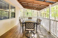 Families Welcome! Home w/ Fire Pit in Soddy-daisy - Homestays