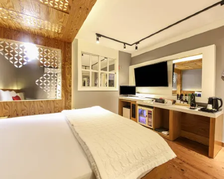 Gyeongsan Plus Oncheon Hotels in Gyeongsan-si