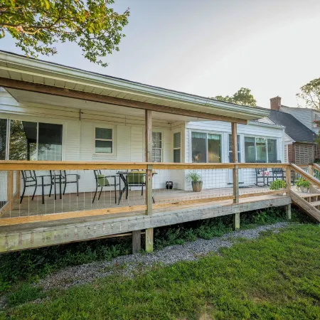 Waterfront Edenton Bay Cottage - Walk to Dtwn