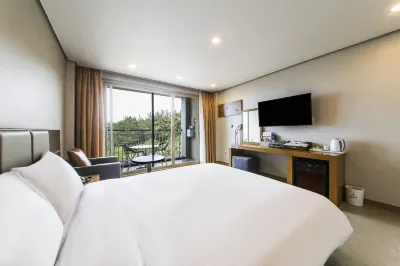 Goseong Haedam-Eun Hotels near Jangsahang Port