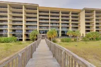 Dauphin Island Top-Floor Condo w/ Resort Perks! - Apartments