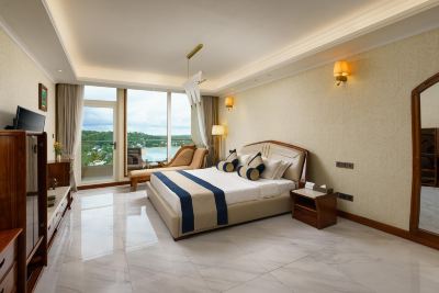 Junior Suite With Balcony Araliya Beach Resort and Spa Photo