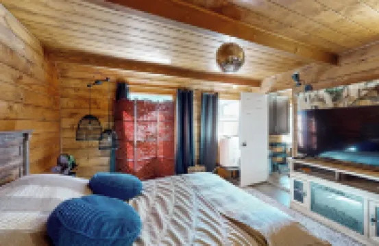 Relaxing Retreat w/ Deck, 1 Mi to Lake Arrowhead!