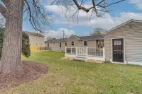 Walk to Leesburg Historic District: Family Retreat - Wifi