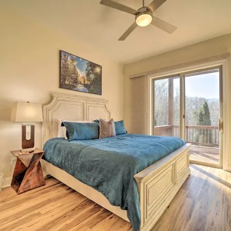 Beautiful Whittier Condo w/ Deck + Mtn Views!