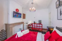 Euro Edens Cosy Historic Home in Brussels Jacuzzi, Garden, Central Location