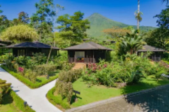 Hotel Lomas del Volcan Hotels in 
