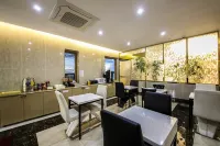 Cygnus Hotel - breakfast