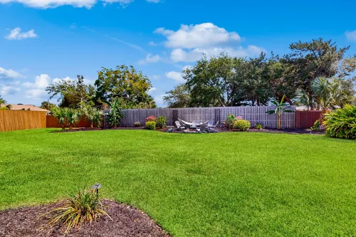 Spacious Dog-friendly House Near Beaches, Historic Downtown W/beach Access - Bungalows