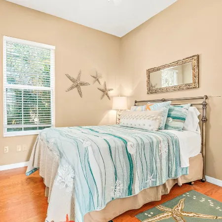 Two-level Home With Partial Ocean View, Balcony, Wifi, & W/D - Walk to the Beach