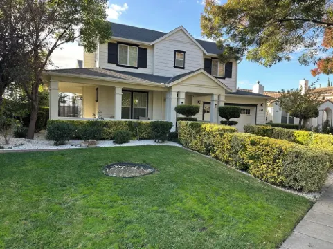 Spacious cozy Oasis retreat with private pool  Backyard