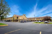Econo Lodge - 2-Star