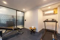 Saltstayz Premier Near Sector 44 Corporate Hub - palestra