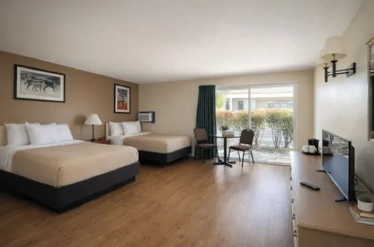 Lake Powell Canyon Inn