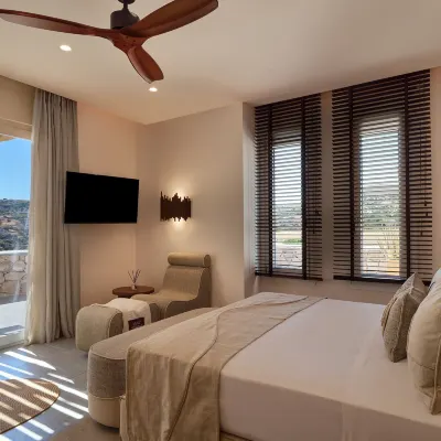 Armony Suites Milos Hotel dekat Pantai Paliochori