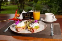 Tifakara Boutique Hotel & Birding Oasis - Morgenmad