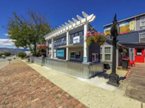 Deep Water Inn Hotels in Chelan