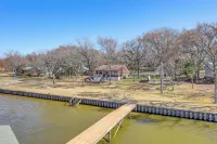 Hot Tub + Deck: Waterfront Lake Limestone Escape! - 2-Star