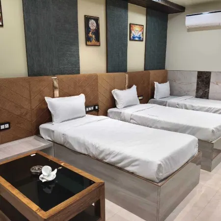 HOTEL SABAR INN