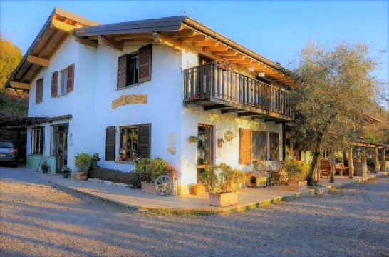 Agriturismo Scuderia Castello Отели в г. 