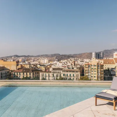 ME Málaga by Meliá カルメン・ティッセン美術館周辺のホテル