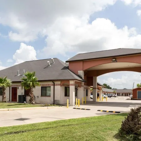 Scottish Inn & Suites - IAH Airport