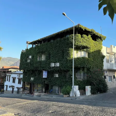 Hotel Bella