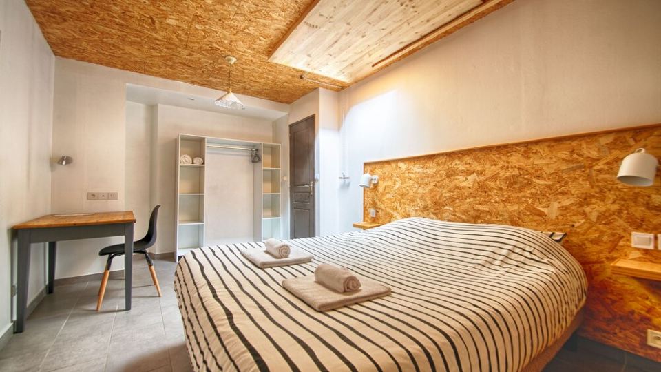 Spacious Apartment in the Center of Chambéry - Walking Distance to the Train Station
