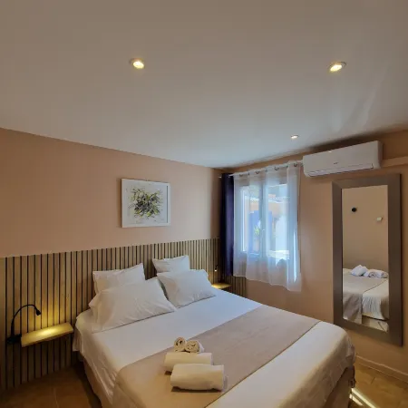 Le Cosy Hotel a Fréjus