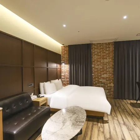 Cheongju J Hotel