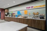 Tru by Hilton Hagerstown - breakfast
