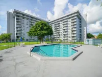 Park Towers Hotels in Golden Glades