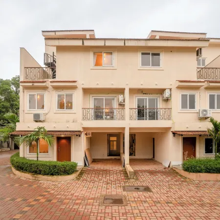 Staymaster Terra Nusa 4BR Villa Отели в г. Сиолим