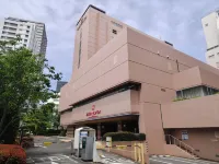 โรงแรมฮิโรชิมะ การ์เดน พาเลซ - ที่มีที่จอดรถ
